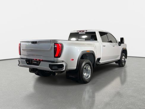 Used 2025 GMC Sierra 3500 Denali Ultimate AWD/4WD image 3