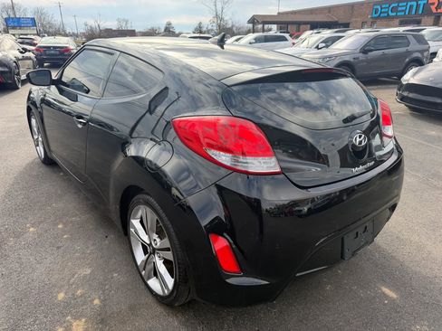 Used 2016 Hyundai Veloster w/ Option Group 03 FWD image 5