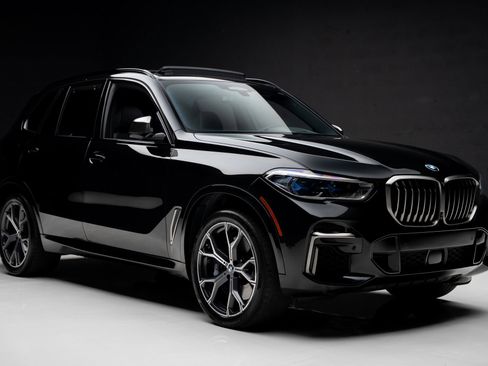 Used 2023 BMW X5 M50i w/ Executive Package image 85