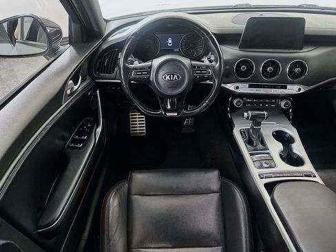 Used 2019 Kia Stinger GT1 AWD/4WD image 4