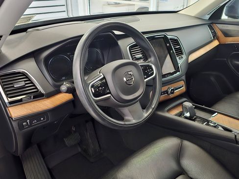 Certified 2022 Volvo XC90 T8 Inscription Expression w/ Advanced Package image 24