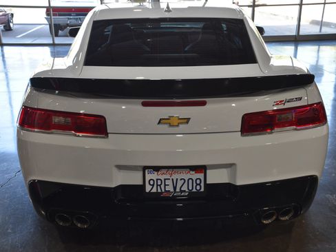 Used 2015 Chevrolet Camaro Z/28 RWD image 10
