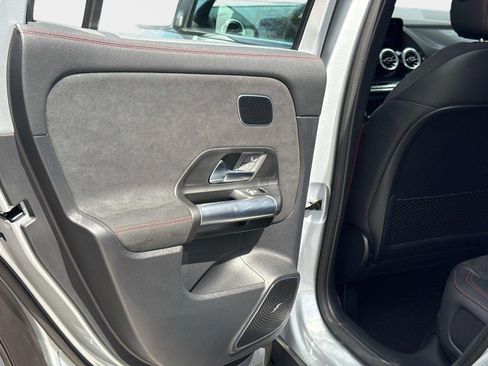 Used 2025 Mercedes-Benz GLA 35 AMG 4MATIC image 34