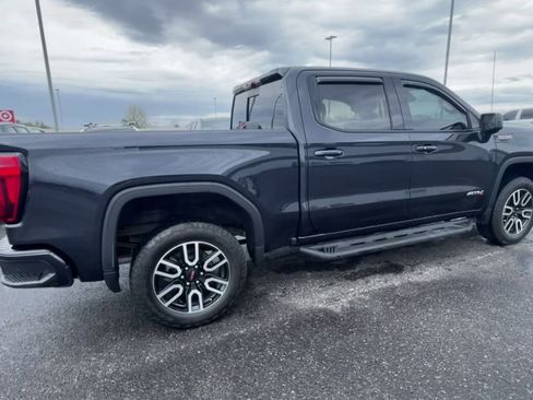 Used 2024 GMC Sierra 1500 AT4 w/ Technology Package image 8
