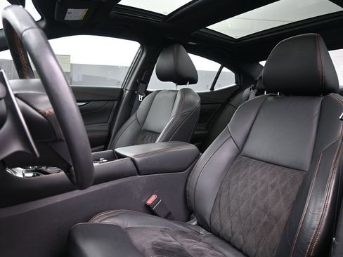 Used 2021 Nissan Maxima SR w/ Sport Mat Group FWD image 3