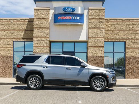 Used 2023 Chevrolet Traverse LT FWD image 5
