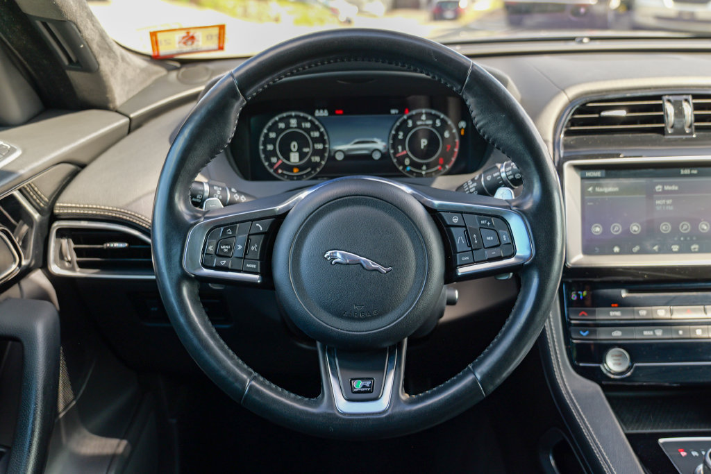 Used 2019 Jaguar F-PACE R-Sport AWD/4WD image 44