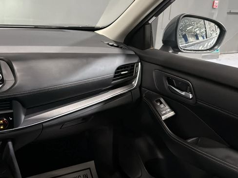 Used 2024 Nissan Rogue SV w/ SV Premium Package AWD/4WD image 23