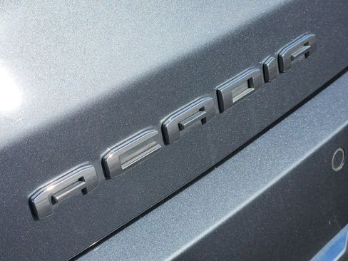 Used 2021 GMC Acadia Denali w/ Denali Technology Package image 11