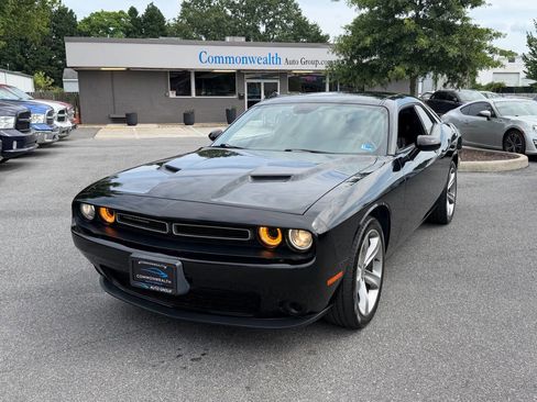 Used 2015 Dodge Challenger SXT w/ Super Sport Group (SS/T) RWD image 1