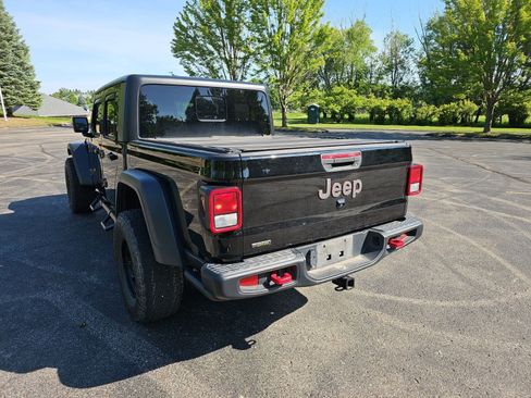 Used 2021 Jeep Gladiator Rubicon AWD/4WD image 3