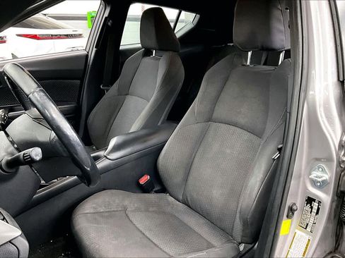 Used 2018 Toyota C-HR XLE image 7