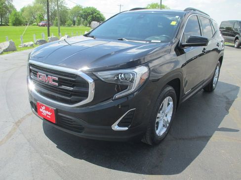 Used 2020 GMC Terrain SLE w/ Driver Convenience Package FWD image 11