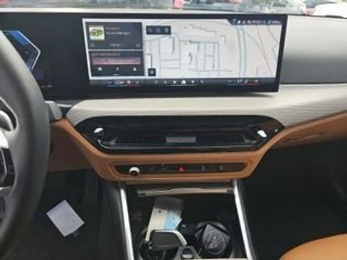 Used 2025 BMW 330i Sedan w/ Convenience Package image 4