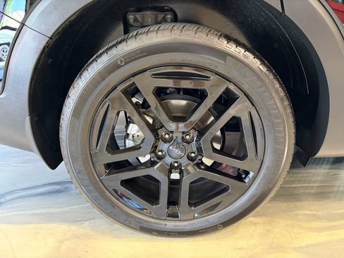 Used 2025 Kia Telluride SX X-Line AWD/4WD image 35