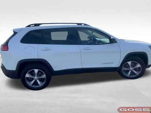 Used 2022 Jeep Cherokee Limited w/ Mopar Interior Package AWD/4WD image 10