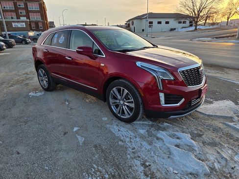 Used 2024 Cadillac XT5 Premium Luxury w/ Technology Package image 3