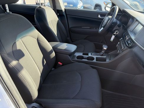 Used 2018 Kia Optima LX image 12