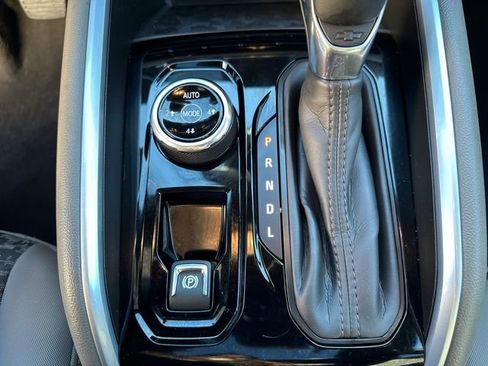 Used 2024 Chevrolet Colorado ZR2 w/ Safety Package image 36