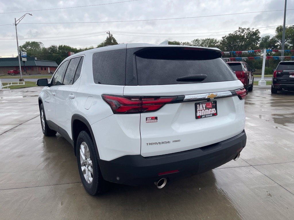 Used 2022 Chevrolet Traverse LS AWD/4WD image 7