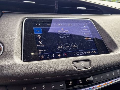 Used 2023 Cadillac XT4 Premium Luxury w/ Technology Package AWD/4WD image 7