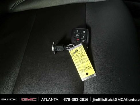 Used 2022 Chevrolet Suburban LT w/ Luxury Package image 26