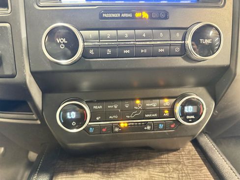 Used 2020 Ford Expedition Limited w/ Equipment Group 302A RWD image 21