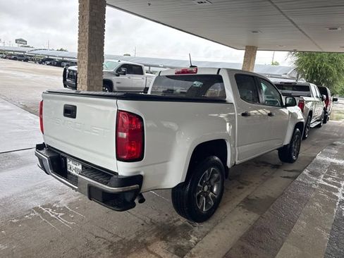 Used 2021 Chevrolet Colorado W/T RWD image 5