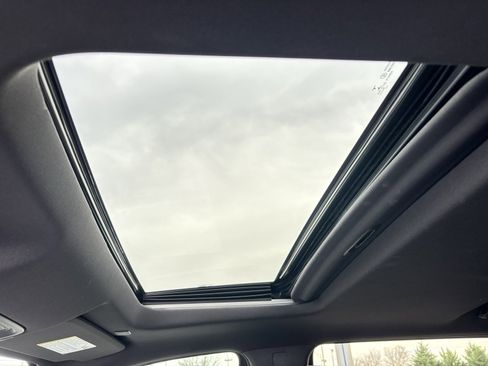 Used 2023 Chevrolet Silverado 1500 ZR2 image 5