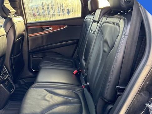 Used 2016 Lincoln MKX Reserve w/ Technology Package image 9