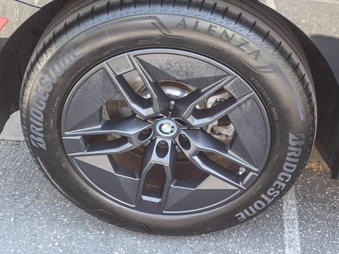 Used 2024 BMW iX xDrive50 w/ Convenience Package AWD/4WD image 14