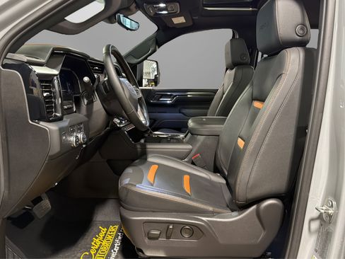 Used 2024 GMC Sierra 2500 AT4 w/ AT4 Premium Plus Package AWD/4WD image 19
