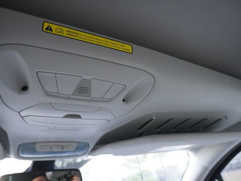 Used 2019 Ford Transit Connect XLT w/ XLT Premium Package image 24