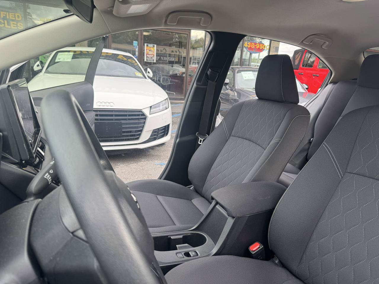 Used 2023 Toyota Corolla LE w/ LE Convenience Package FWD image 17