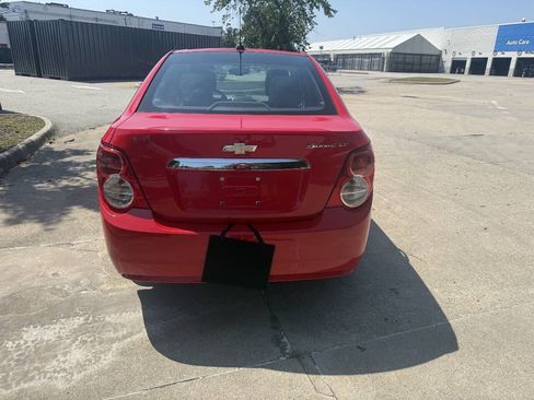 Used 2015 Chevrolet Sonic LT FWD image 4