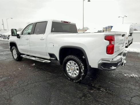 Used 2024 Chevrolet Silverado 2500 LT image 6