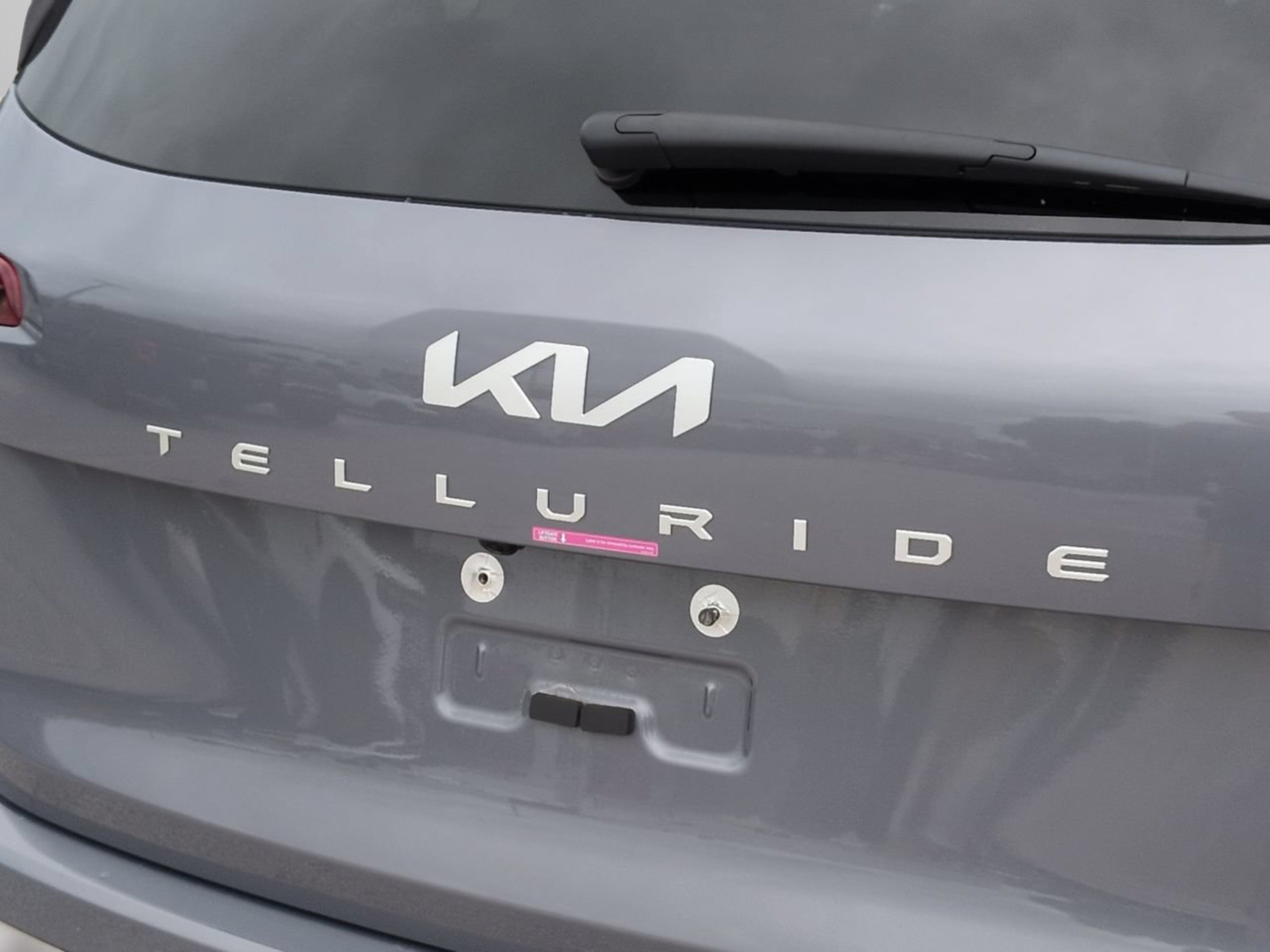 Certified 2025 Kia Telluride LX FWD image 16