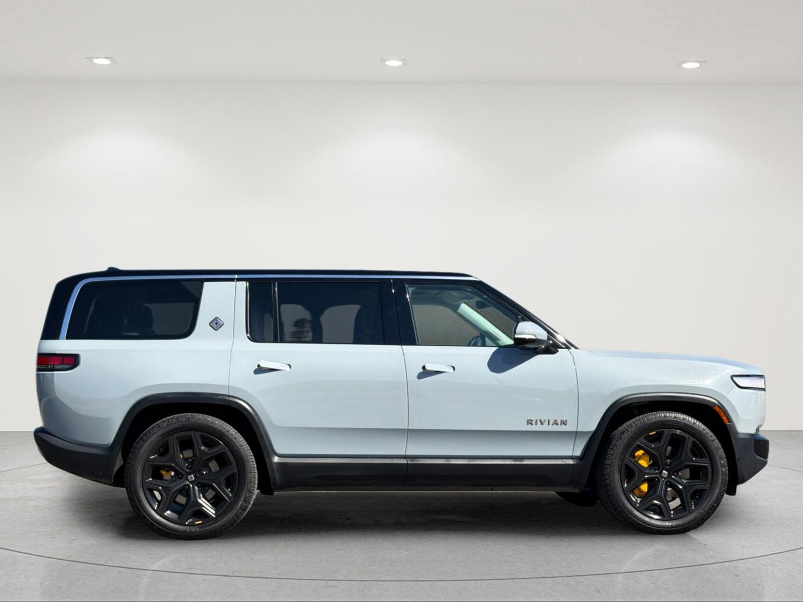 Used 2024 Rivian R1S Adventure Quad AWD/4WD image 6