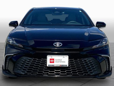 Used 2025 Toyota Camry SE w/ Convenience Package FWD image 4