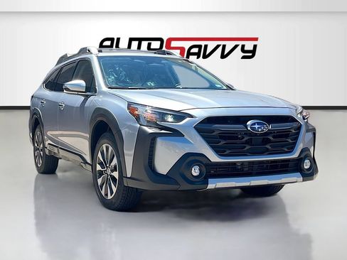 Used 2024 Subaru Outback Touring XT AWD/4WD image 1