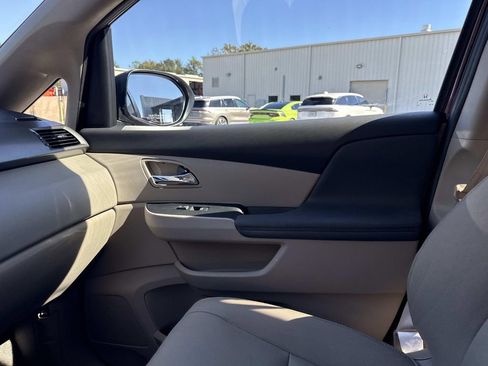 Used 2017 Honda Odyssey EX-L image 23