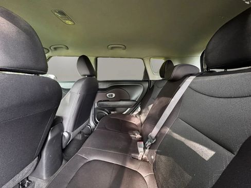 Used 2015 Kia Soul FWD image 13