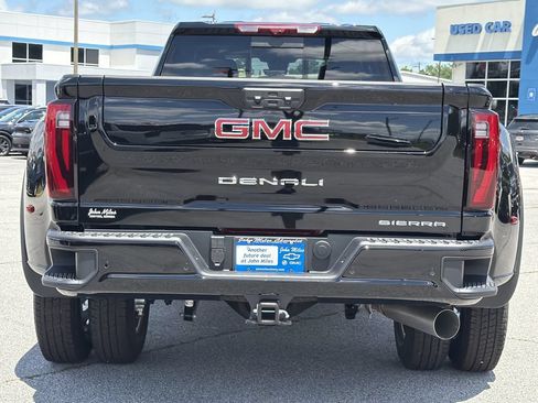New 2026 GMC Sierra 3500 Denali w/ Denali Reserve Package AWD/4WD image 21