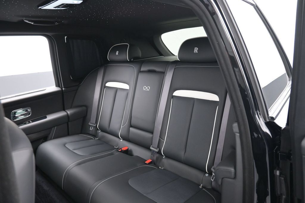 New 2027 Rolls-Royce Cullinan Black Badge AWD/4WD image 25