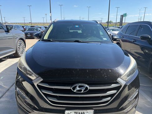 Used 2018 Hyundai Tucson SEL Plus FWD image 2
