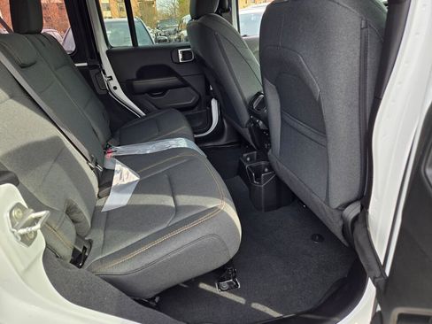 Used 2024 Jeep Wrangler Sahara w/ Safety Group image 8