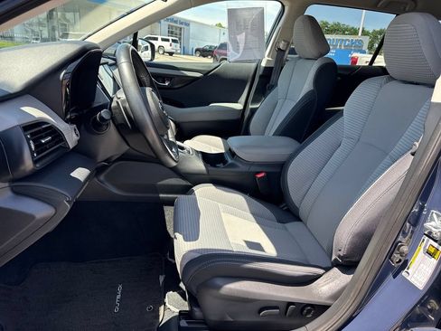 Used 2025 Subaru Outback Premium AWD/4WD image 10