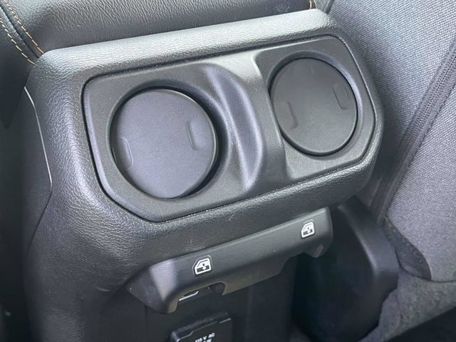 Used 2025 Jeep Wrangler Unlimited Sahara AWD/4WD image 19