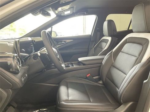 New 2025 Chevrolet Blazer EV LT image 22