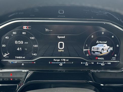 Used 2025 GMC Sierra 1500 SLT image 10